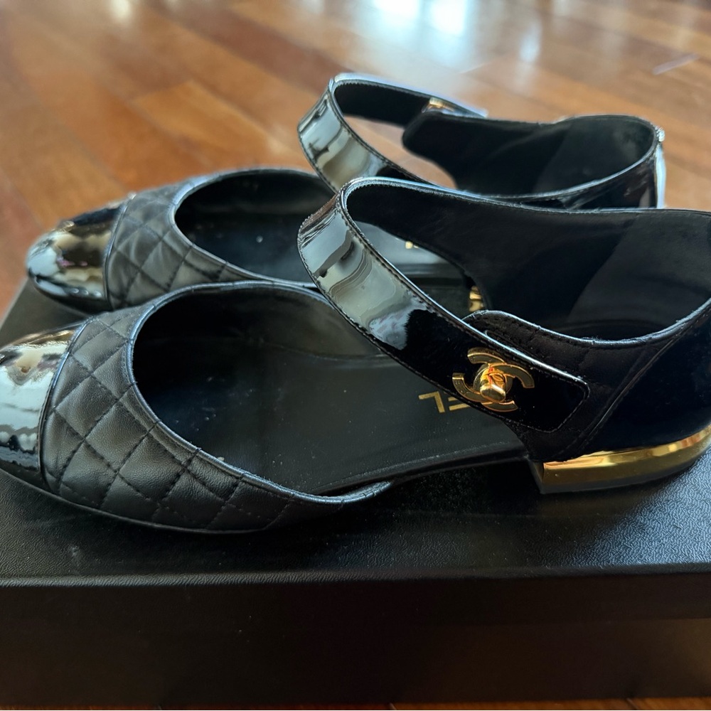 CHANEL Black Quilted Flats - Picture 3 of 5